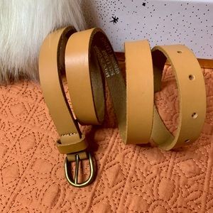 🦋Leather belt, thin, non-branded, handmade, new, no label 🦋
#LEATHER